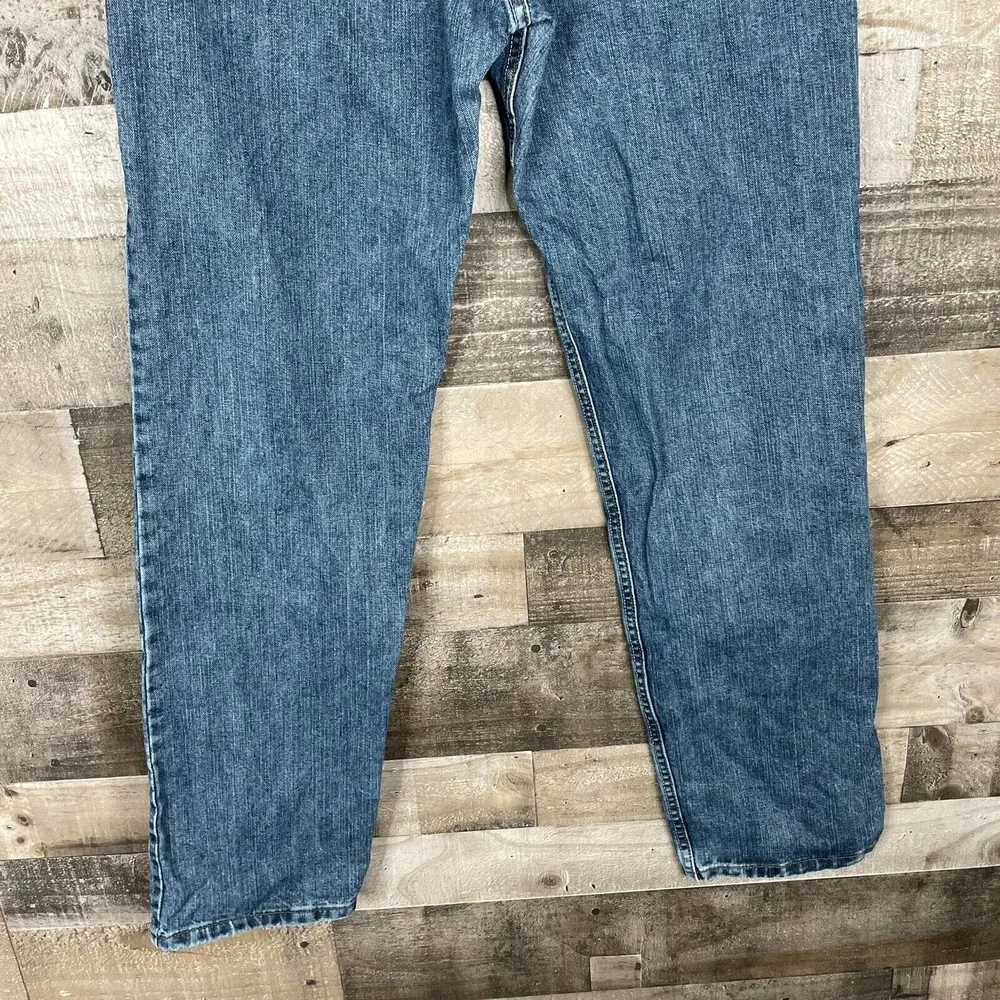 Vintage Lee Jeans Relaxed Fit Men's Size‎ 33 x 34 Blue Distressed Denim 5 Pocket